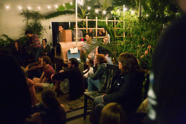 Lisa Haagen : Backyard concert in Venice Beach